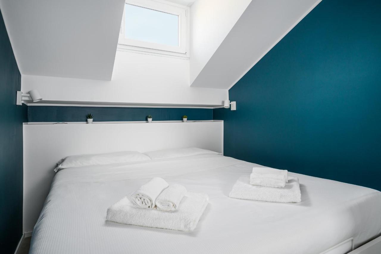 Design Attic Porta Venezia Centrale 65M2 - Self Check-In มิลาน ภายนอก รูปภาพ